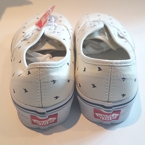 Vans Ivory Printed Canvas Sneakers Women Sz 6 NEW - Picture 2 of 5